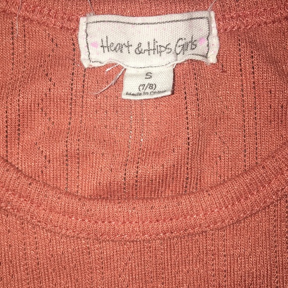 Shirt / crop top - Picture 2 of 3